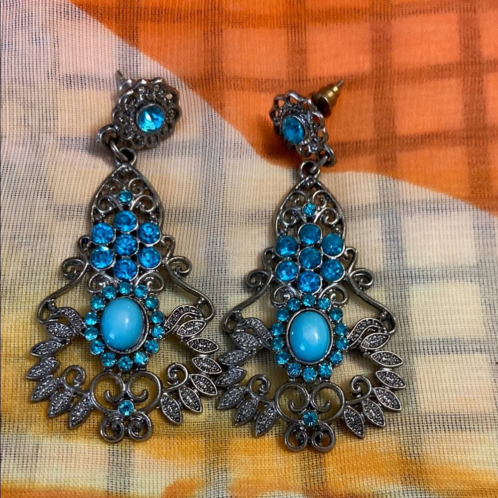 Vintage Blue and Silver Filigree Earrings